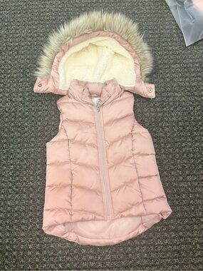 LOGG by H&M Girls Blush Pink Hooded Puffer Vest Faux Fur Trim Size 6-8Y